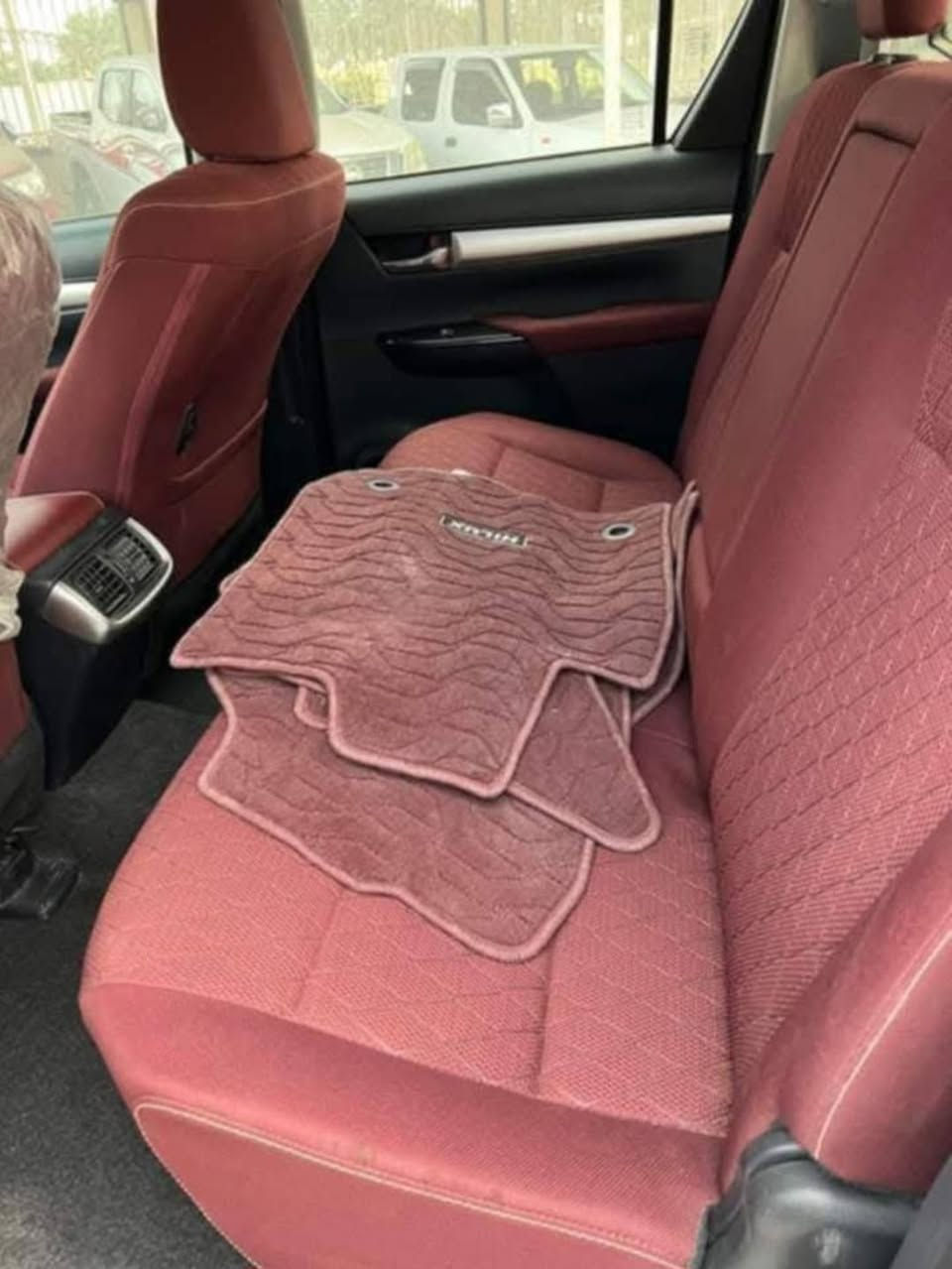 السلام عليكم للبيع هايلوكس ساز اوتوماتيك موديل ٢٠٢٥ فول مواصفات زيرو مكفوله كفاله عامه من كل شيء رقم أربيل مكان السياره الرمادي للإستفسار ***********&***********
