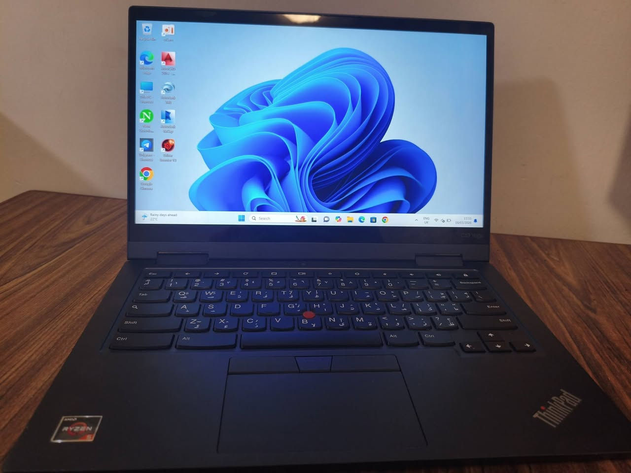 لابتوب لينوفو thinkpad
المعالج AMD Ryzen 5 3500C (سرعة 2.10 GHz)
الرام 8 GB DDR4
الهارد 128 GB SSD
كرت الشاشة AMD Radeon Vega Mobile Gfx
الشاشة تدعم اللمس (Touch Support) 60 Hz
قلاب 360 درجه يصير ايباد 
النضافه كدامكم واضحه 
مناسبة للدراسه والاستخدام المكتبي الاكسل وغيرها..
السعر 250 الف
المكان بغداد السريدات 
التواصل واتساب او خاص ***********
