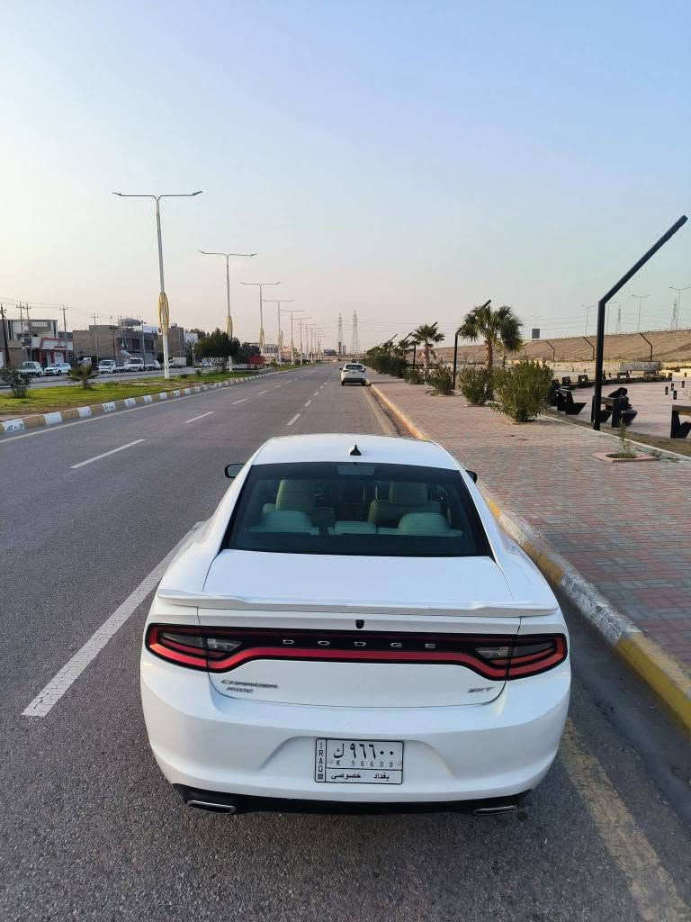 جارجر 2016sxt
نصبتهه احلى بعد من الصور بيهه قطعتين من امريكا خلفيه جاملغ وباب وبالعراق قطعه نفس الجه وبارد شبرين بالصفحه الثانيه
كير محرك كفاله 
مستعجل ع بيعتهه رايدهه ب160 
مكانهه بالفلوجة 
اتصال ***********
واتساب *********** الفلوجة, الأنبار
