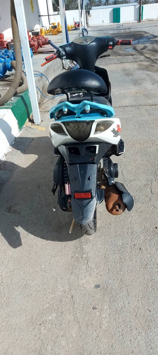 سلام عليكم ماكس مضلع  مكينه امتياز ياباني ناعمه كلش مامفتوحه ابد ولا طابه مصلح اكفله على ايدي مكفوله من كلشي موديل 2023 سلف هندر كهربائيات كله شلع شغاله مناقصه شي  قفل جنطه قفل ستيرن شغالات فقط كلجاته تعبانه  شلعه ضعيفه بس معدل تمشي اشاير لايت عالي ناصي كله شغال للبيع 400وبيه مجال او مراوس حسب القناعه مكاني حله الدراجه على وضع الشركه لسه  ***********
