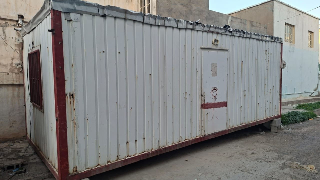 كرفان   امريكي نظيف قياس ٣*٧  بشرط للبيع بخانقين 
***********
