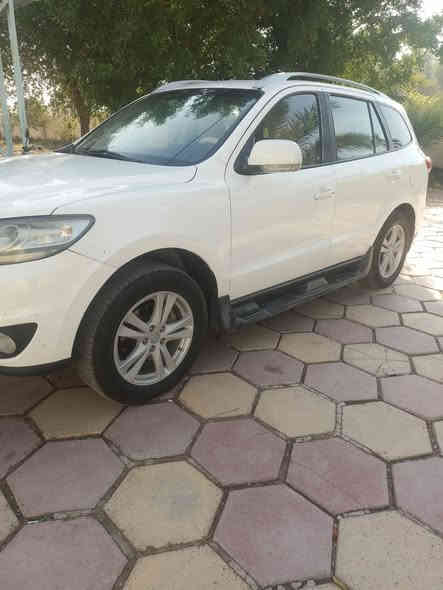 السلام عليكم 

سنتافي
مديل 2011خليجي

رقم بغداد 

المواصفات 

المكينة اربعة سلندر 

3 قطع تبريد ثلج

سبعة راكب

محرك وكير على وضع الشركة 
ارضيه جلد
مري شفط
فول مواصفات ماعد البصمه سيارة مال جناي
ماشية 186 الف
السيارة كلين 
العنوان /ديالى -قضاء مندلي
***********

سعر 150 وبيه مجال الطيبين  حك الجية
