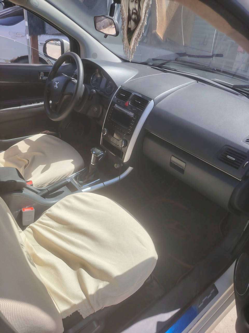 بارك. بي 20 موديل 2019رقم كربلاء مشورع وطني جاهزه وجديده مابيه اي نقص غير بارو بها ضربه بل حوض خالفي جهت سايق فقط مكان سياره بصره ***********وتساب سعر ٦٣ ورقه

