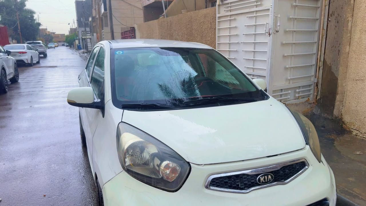 السلام عليكم 
سيارة بيكانتو للبيع 
موديل ٢٠١٥ 
رقم بغداد 
نظيفه جدا 
سعرها ٧٧ وبيها مجال بسيط 
للاستفسار الاتصال 
على ***********
