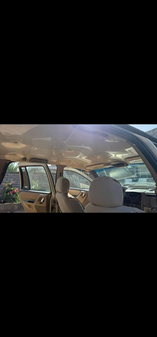 جيب كراند شيروكي موديل 2000 ..
باسمي سنويه ل2031 وهزه قبل كم يوم .. 
رقم انكليزي الجديد .. 
سيارة 🚗 جاهزه كير محرك تبريد حداديه كهربائيات طخم تايرات جدد مابيها نقص . محرك فيفيتي 3000 .. 
شاشة عريضه وسستم صوت شادهن بورقتين .  
السعر 58 ..


**إذا كنت صاحب هذا الإعلان وتريد حذفه لأي سبب، رجاءا أرسل رسالة إلى الدعم الفني**