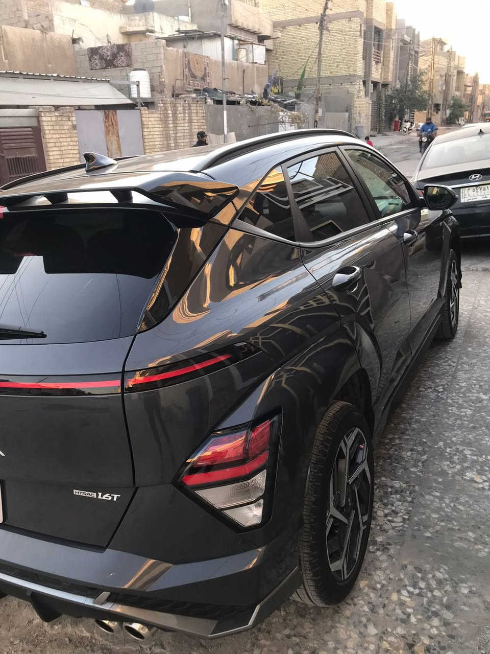 السلام عليكم
‼️للبيع فقط 

‏Hyundai Kona N line

حجم المحرك 1600 توربو  

المسافة المقطوعة 8 الف ميل قابل للزايادة 

🔴مواصفات 

🔹فتحة 

🔹تشغيل عن بعد

🔹بصمة

🔹دخول ذكي 

🔹كير تعليق

🔹ستيرن رياضي N

🔹ستيرن تدفئة

🔹لد امامي متصل 

🔹شاشة ابل كار بلي 

🔹شاحن واير ليس 

🔹مقاعد جلد وكنتارة

🔹كشنات حضن رياضي 

🔹كشنات ختمN+خط احمر 

🔹قيادة ذاتية 

🔹سايد بريك دكمة 

🔹اشاير بل مري 

🔸انضمة قيادة : سبورت نورمال ثلجي

‼️بدون لوحات ‼️

السعر : ١50ورقه وبيها مجال موديل 24


**إذا كنت صاحب هذا الإعلان وتريد حذفه لأي سبب، رجاءا أرسل رسالة إلى الدعم الفني**