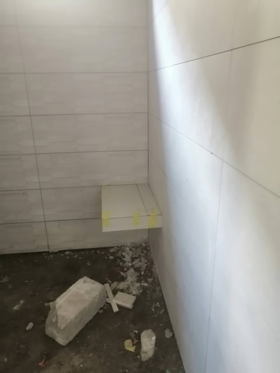 متفرغ حاليا لعمل سيراميك ارضي جداري بايات مرمر الواح باركيه
للتواصل..... 

***********/***********
