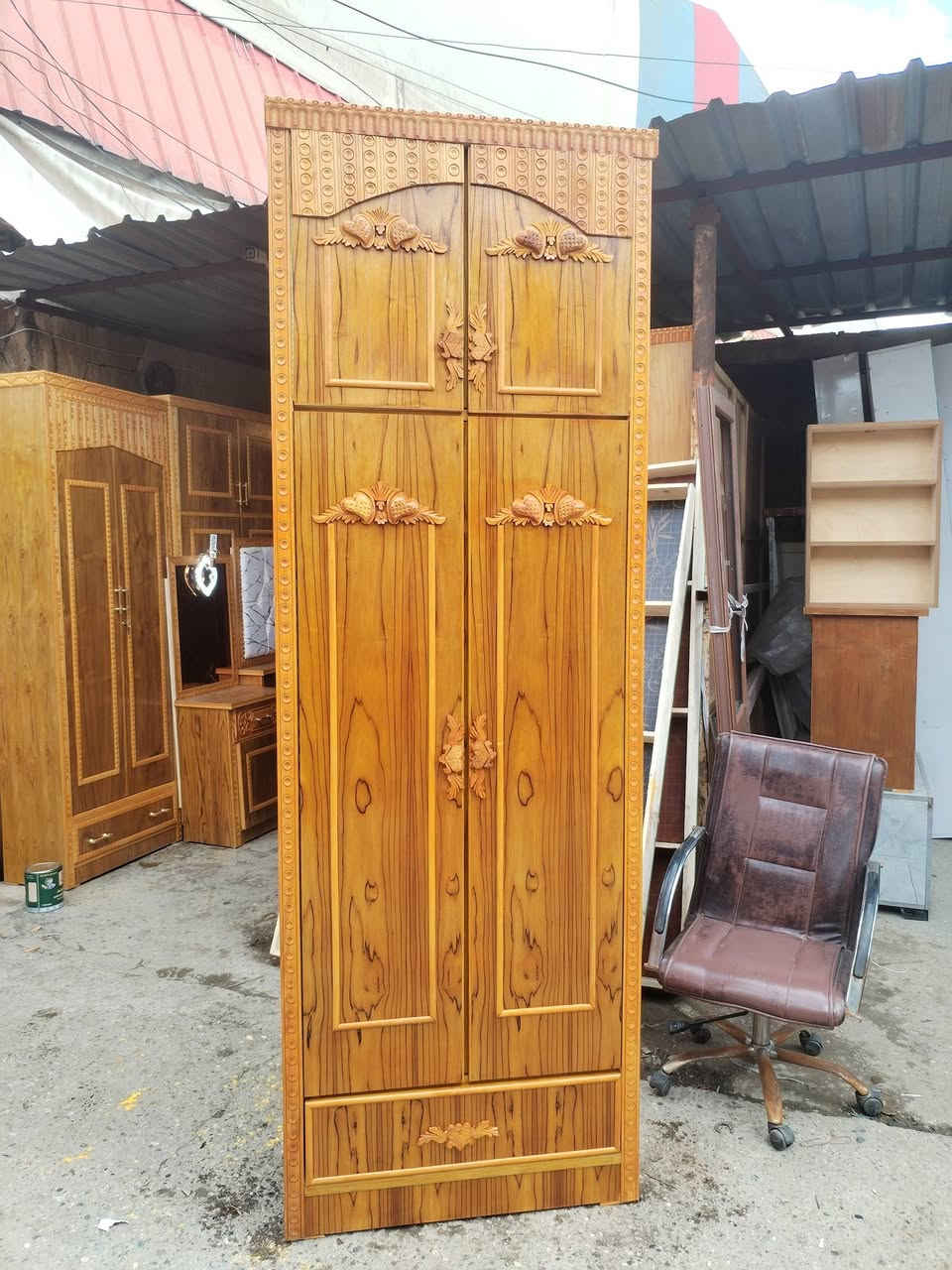 غرفه 5 ابواب. ابراج ملحق جديدها صاج 5مليم نقش زان يدات زان دنكه زان السعر 900قفل بدون معامله..السعر ثابت اقساط ما عندي رجا الميشتري لا يخابر *********** اسيا *********** العنوان موصل باب جديد داخل ساحة نادي الفتوه الرياضي مقابل افران السيد عرض خاص فتره محدوده
