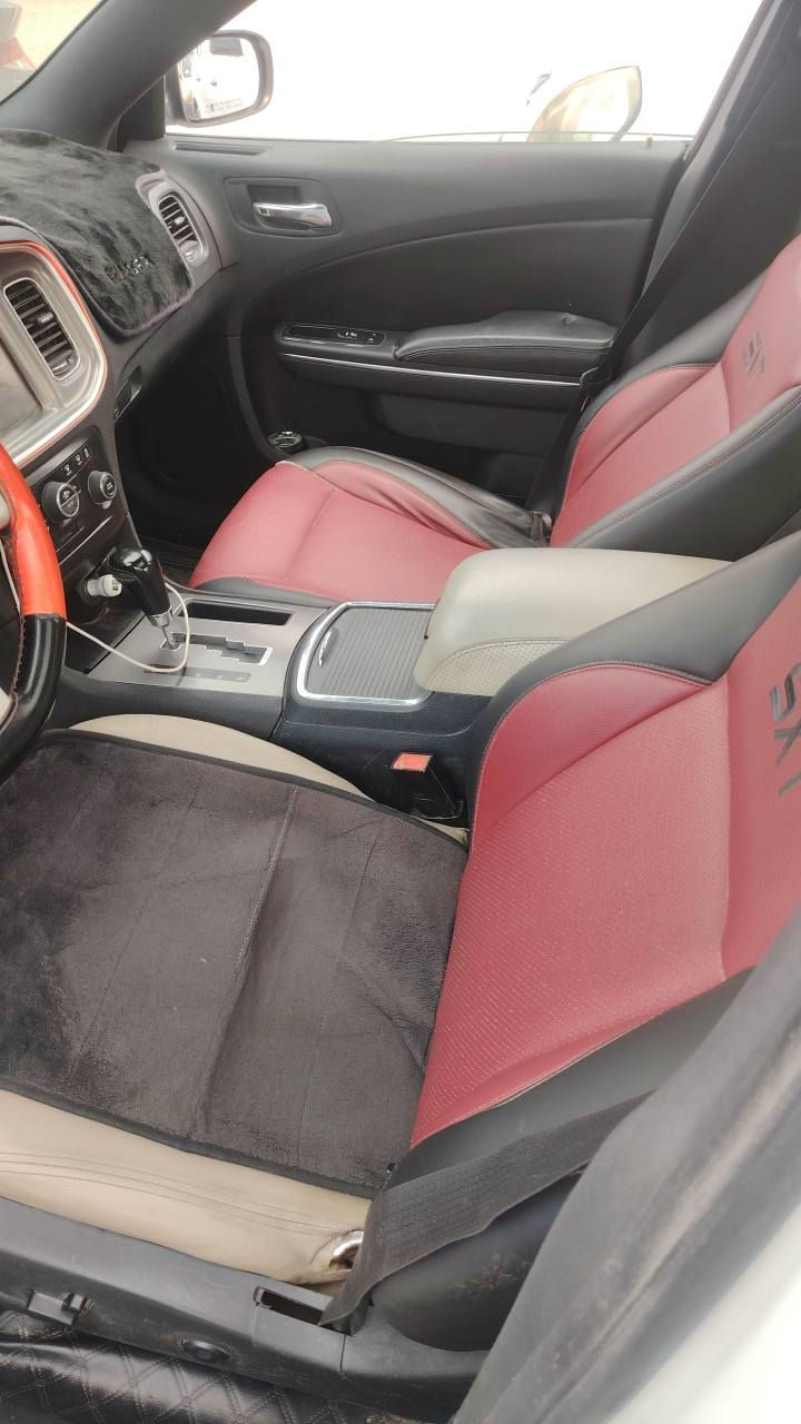 السلام عليكم
جارجر خليجي ٢٠١١
السياره بيه تبديل باب السائق فقط
كير مكينه تبريد كله جديد
مواصفات الخليجي معروفه
سياره فتحه سقف
داخل جلد لونين اسود احمر
شاشه كبيره
دبل مروحه
تخم تاير
صدر جديد
محور عربانه جديده مال ١٩
رقم بغداد انكليزي وهزه جديده
رقم الهاتف *********** اتصل تفاصيل اكثر
بغداد الشعب بغداد, العراق
