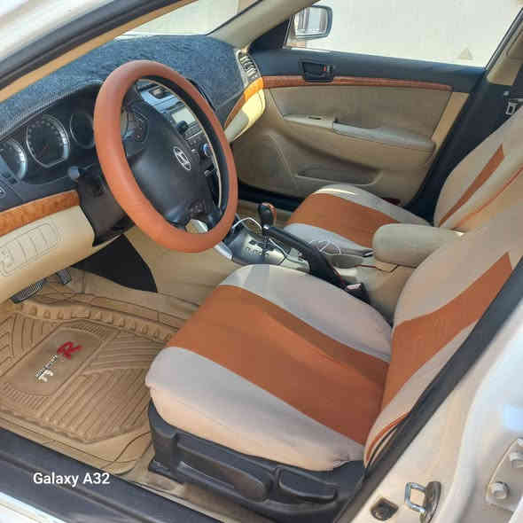 سونات ٢٠١١ رقم بغداد خليجي مفوله فول فتحه سقف تحكم ستيرن جهتين اشاير بالمري داخل صاجي ضررها جاملغ الخلفي عكس السايق سبب خدوش مابيها دكت جاكوج تخم تاير جديد صدرها الخلفي والامامي جديد 
تبريد ثلج يعني السياره جاهزه من كلشي مابيها اي نقص 
السعر ١٣٠ قفل 
رقم الهاتف ***********
