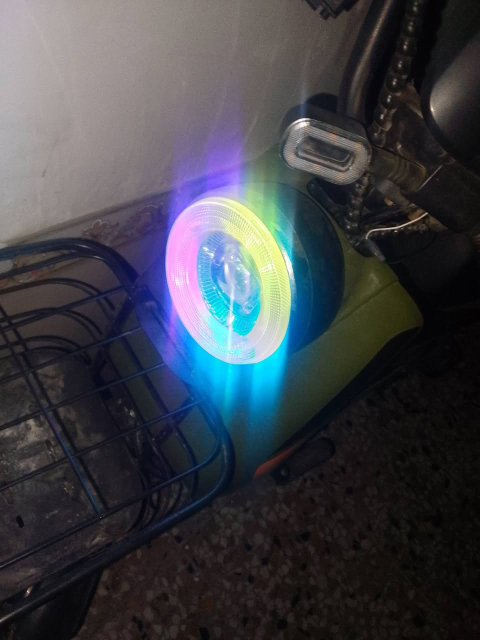 💞 ورده   حجم 20
فول مواصفات
سرعه 50 كيلو متر بل ساعه تمشيك بل شحنة 45 كيلو حقيقي موديل 2024. 5, بطاريات ليثيوم 
ف

تتحمل وزن 250كيلو ***********
