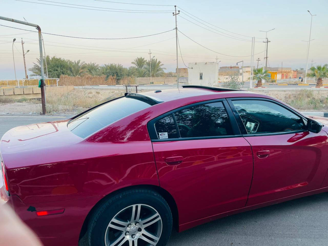 ياالله 
مكلف بل نشر  رقم صاحب السياره 
***********
جارجر للبيع 
مديل 2013 رقم بغداد تحويل مباشر
مواصفات خليجي  فول 
فتحه  
مكينه هيمي  جديده 
حادث جاملق وبنيد 
وصبق جاملق خلفي 
مكينه كير اكسن كفاله 
سياره حلوه  
137 السعر ومجال بيها
