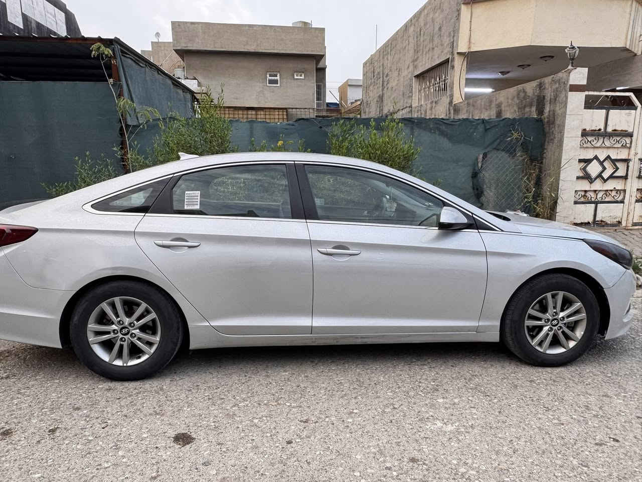 سوناتا ٢٠١٦للبيع 
كاميرا خلفية شاشة ٤سلند محرك٢٤٠٠  رقم اربيل واكو اهواي مواصافات سعره ١٢٣ وبيها مجال بسيط اني. مكلف بالنشر هذا رقم صاحب السيارة الشراي يتصل ***********
