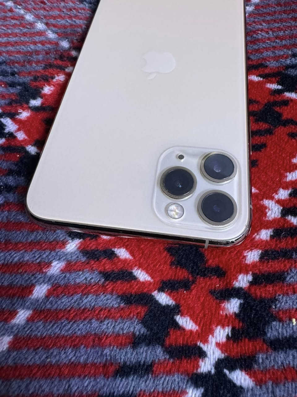 سلام عليكم ايفون 11pro max 256
نضافه فول بطاريه 88 بلادي جهاز سعره 450

***********
