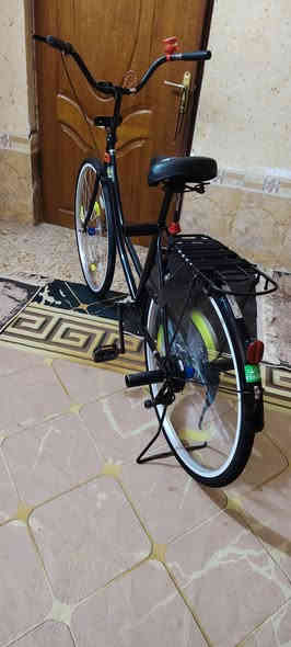 السلام عليكم بايسكل سانتوس موديل 21 إلى البيع معه غراضه المكان قضاء الغراف السعر خاص او واتساب***********
