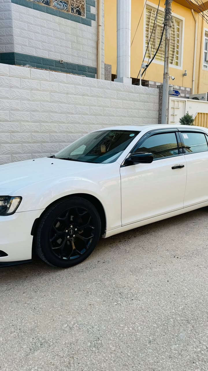 السلام عليكم لبيع 
اوباما  S300  كفاله عامه من كلشي
شركه انترنشونال
موديل 2019 
السيارة فول مواصفات ١/١
اللون  ابيض
محرك v6 3600
السيارة جديدة بكل معنى الكلمة
رقم اربيل جديد تحويل وكاله بل يعجبك
مواصفات 
بصمة
تشغيل عن بعد
كامره خلفي دوارة
حساسات امامية
حساسات خلفية
اشاير جانبي 
سماعات بالصندوق
بانوراما 
بردة خلفية
رادار جانبي
رادار امامي
كشن  تبريد 
كشن جلد
كشن كهربائي سائق
كشن كهربائي السكن
هيتر كشن
ويل كب ٢٠ 
كير استيرن
شاشه جبيرة 
كشن كهربائي
اسبايدر خلفي
لايت زينون امامي وخلفي
السيارة كلين تايتل كفاله عامه من كلشي 
السعر 290 بيه مجال
مكان السياره النجف ***********
