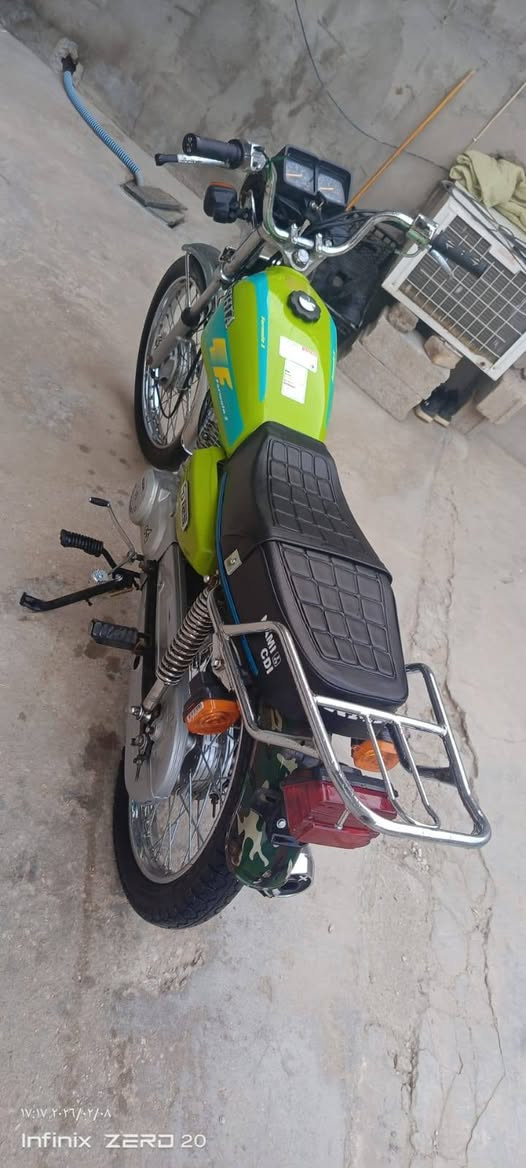 السلام عليكم 
التفاح للبيع اوراق أصولي موديل ١٦ 
مكان كربلاء أمن الداخلي السعر٦٥٠ بيها مجال بسيط
*********** خط مفتوح وبي واتساب
