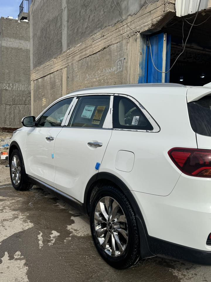 اسلام عليكم
سورنتو 2020 خليجي مكفول 
رقم بغداد باسمي 
السياره فول عده الفتحة 
تخم تاير جديد 
 السعر 240
الرقم ***********
