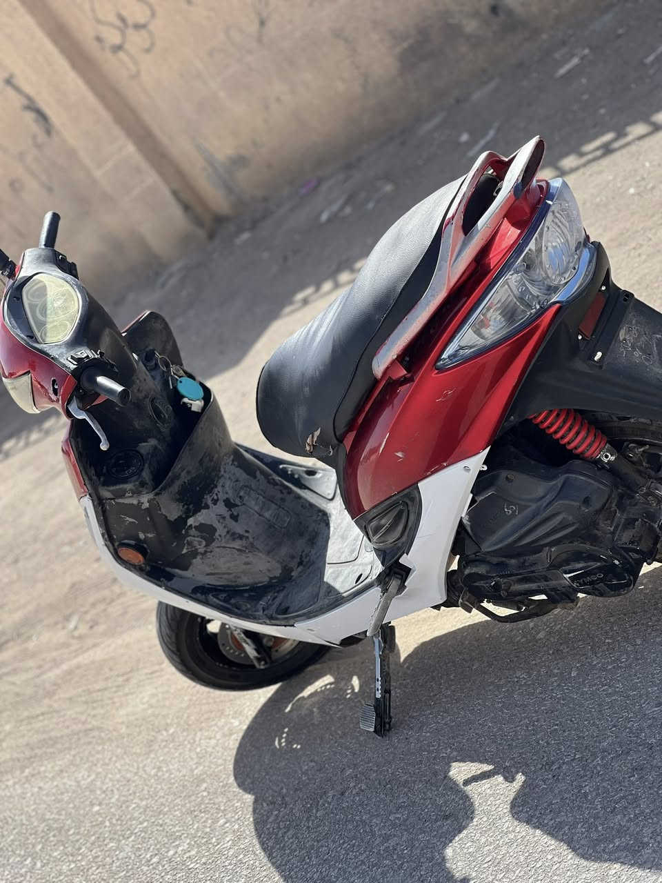 بيع او مراوس ب اربعة كير
كامكو جي فور دراجة حلوة ونظيفة شوفة عينك شلعة ومعدل حلوة 
كهربائيات كلها شغالة بيها صوت بلمكينة 
سعر275 وبيها مجال قليل مكاني نجف نصر
تفاصيل اكثر خاص او واتساب 
***********
