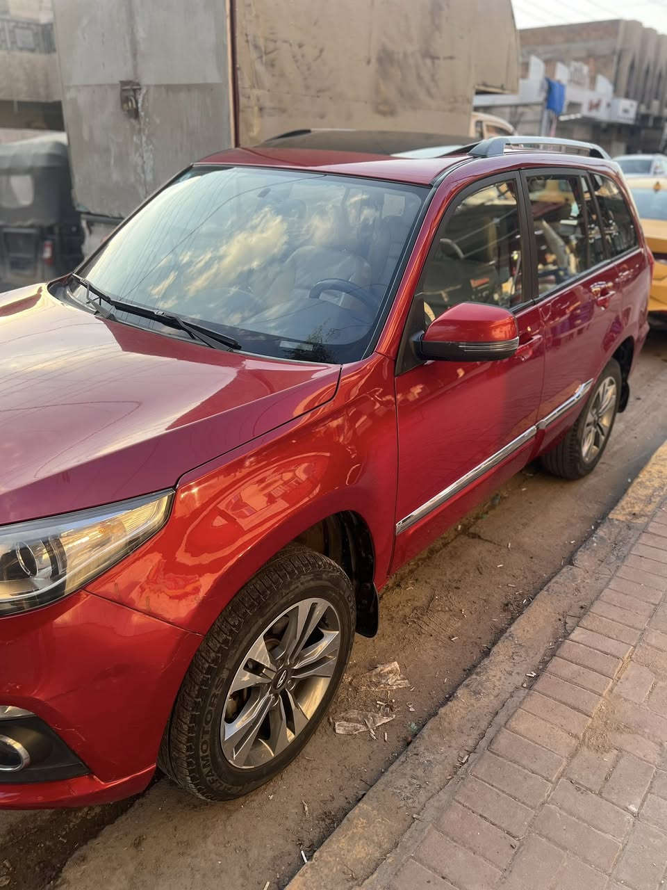 سلام عليكم شيري تيكو 2018
بغداد باسمنه مكانه بغداد 
سياره ماشيه 44 الف 
سياره جديده بمعنه الكلمه سياره بيه بارد بطرف الجاملغ وراجه تكحيل بدون صبغ ومكفوله سياره 
لايت LED 
كشنات جلد  
سياره تبريدوتدفئه 
كهربائياته شغاله
سبير منازل للكاع سياره كل حلوه 
سعر السياره 105$ وبيه مجال اتصل وتدلل 
***********
