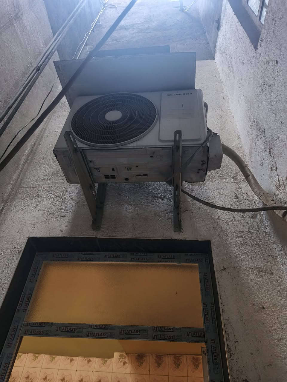 سلام عليكم سبالت ثنين جنرال أبو طن وتوست أبو طنين نضيفات كلش ٤٠٠ وبيهن مجال ***********
