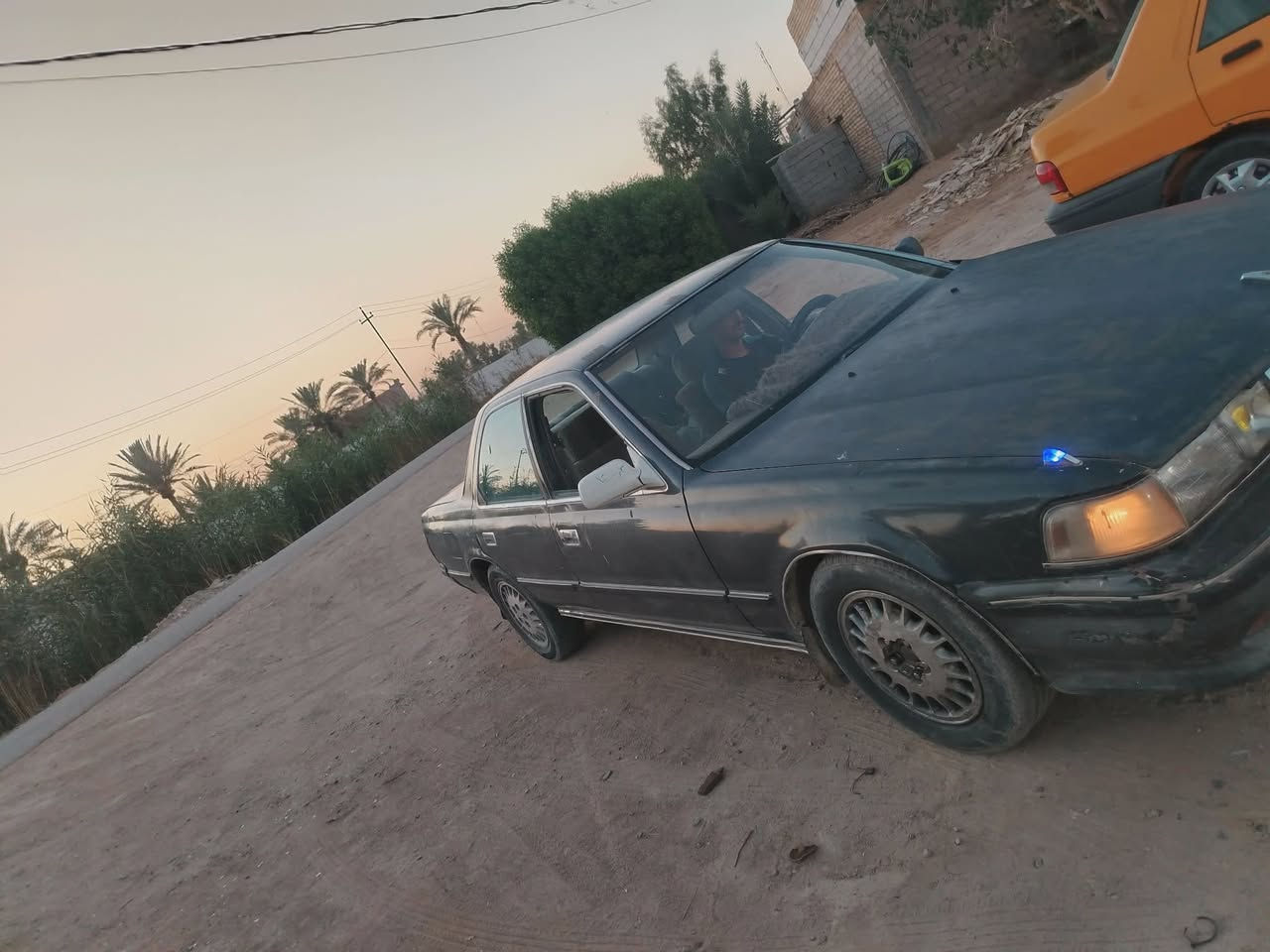 من رخصه مدير الكروب المحترم والاخوه الاعظاء الأعزاء
سياره كرستا تكم  للبيع موديل ٩٠ رقم قادسيه بأسمنه مداور ثاني رقم انكليزي مكينه ٢٥٠٠ مكفوله كير مكفول حداديه جديده مسويه بل نجف قبل شهر التبريد عاطل السياره صبغته جارده السعر ٤٠ ورقه وبيها مجال مكان السياره ديوانيه قظاء عفك
رقم الموبايل ***********
