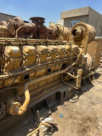 يوجد كتربلر   2000 كيفي  07721106534