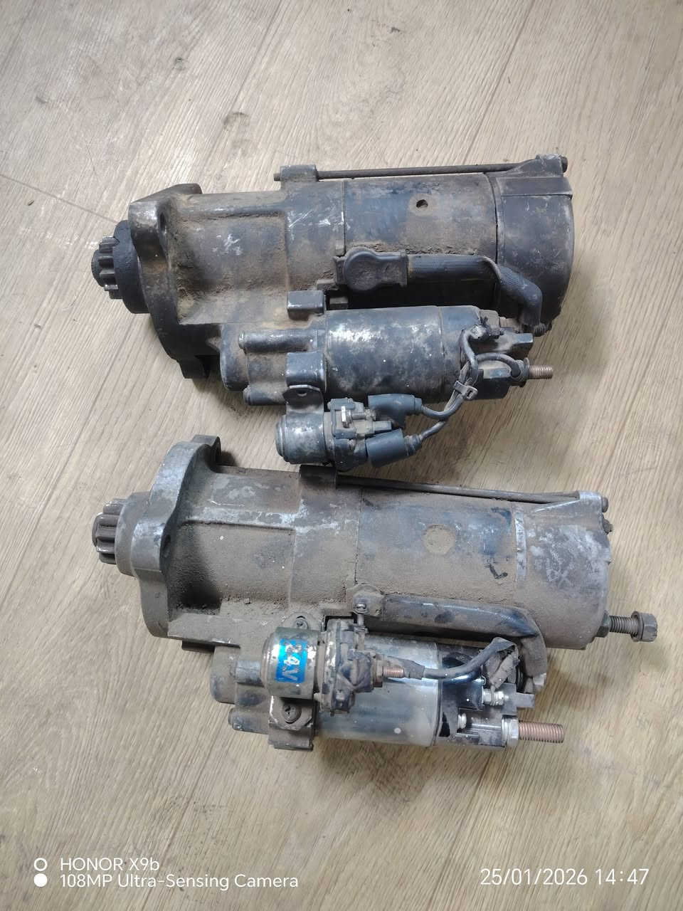 سلام عليكم للبيع سلف مولد بيركنز عدد اثنين السعر ٣٢٥ الف لتواصل على الارقام ***********
***********
