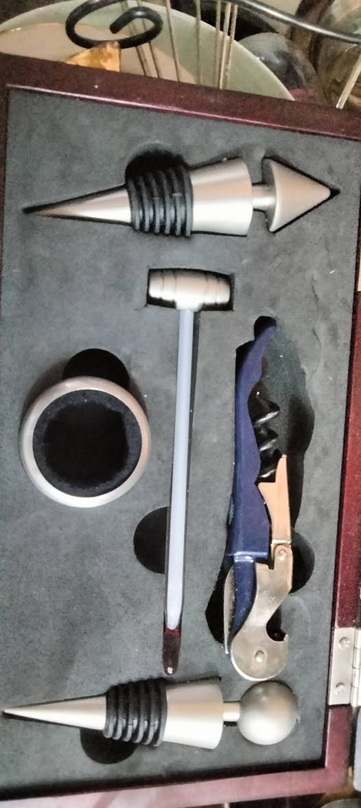 اللهم صل على محمد وال محمد 
العنوان السماوه مجمع الجوادين رقم محل 12واتساب ***********
