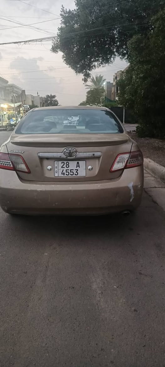 السلام عليكم كامري موديل 2007 مكينه 4 سلندر رقم مميز السيارة نظيفه بس بيه خيط تبخير  وجراد مكانه بغداد السعر78 للبيع او المراوس حسب الطلب للاستفسار ***********
