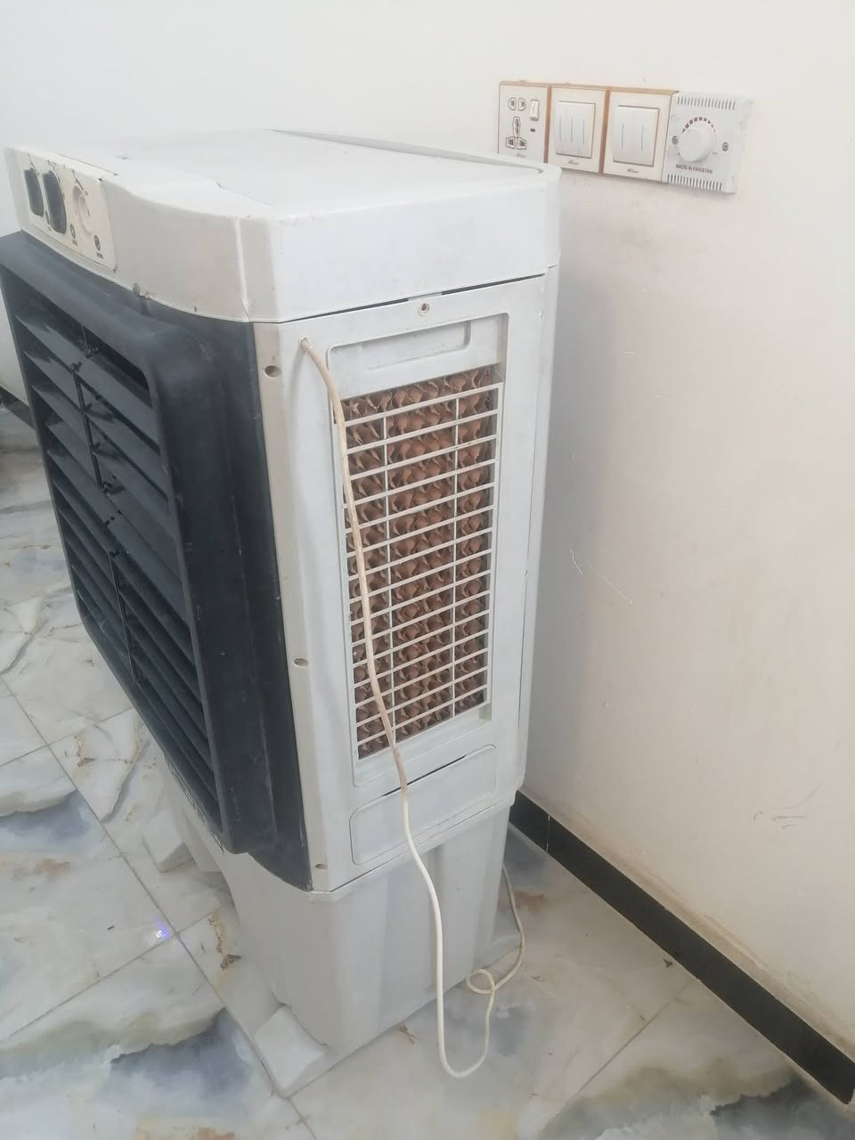 مبرده للبيع حجم وسط شرط الفحص
سعرها ٨٥ وبيه مجال قليل
مكاني الناصريه
هذا ***********
