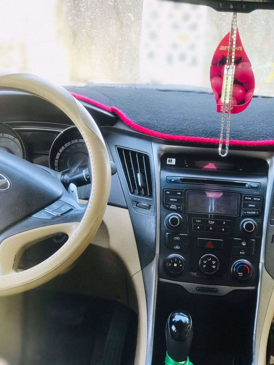 السلام عليكم للبيع سوناتا خليجي مكفوله كفاله عامه كير مكينه من كلشي ماناقصه شي مكينه 2400فول مواصفات عدا بصمه والفتحه تبريد قطعتين السياره خير من الله مال  جناي سنويه لل 29 رقم اربيل الجديد السعر150مكاني بابل_ناحية النيل
***********
