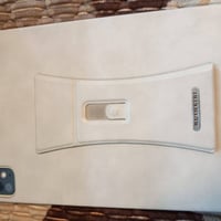 ايباد M4 • بطارية ٩١٪ • حافظة سماعات