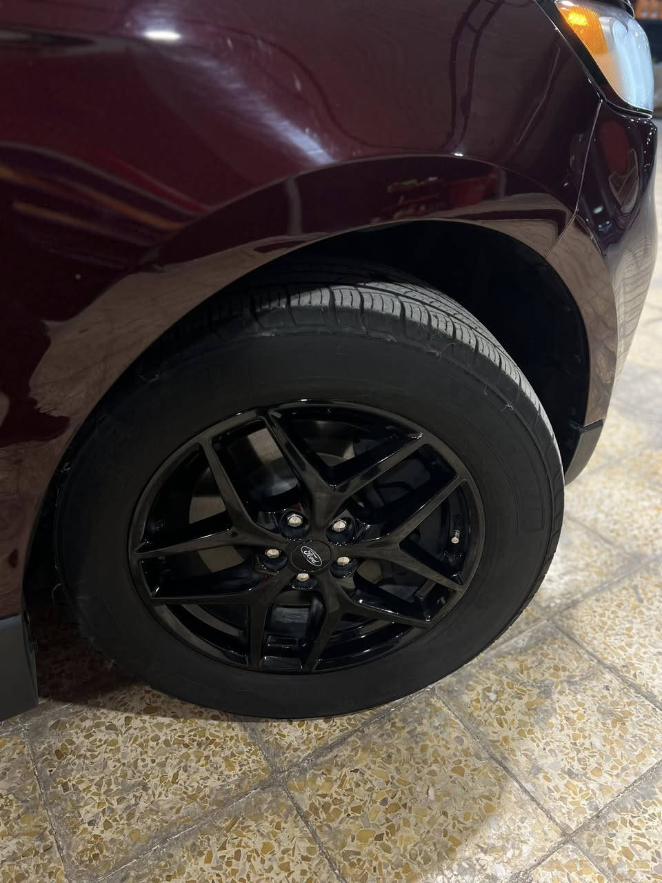 ايدج 2022
SEL فول مواصفات 
رادار امامي خلفي جانبي 
تحديد مسار 
كشنات امامي خلفي كهرب 
كشنات تدفئة ستيرن تدفئة 
تبريد قطعتين 
اوتوستوب 
بانوراما 
لدات محيطية 
ماشية 31 الف 
السيارة كلين فقط خشم البونيد شبرين بدون دواخل وايرباك 
***********
