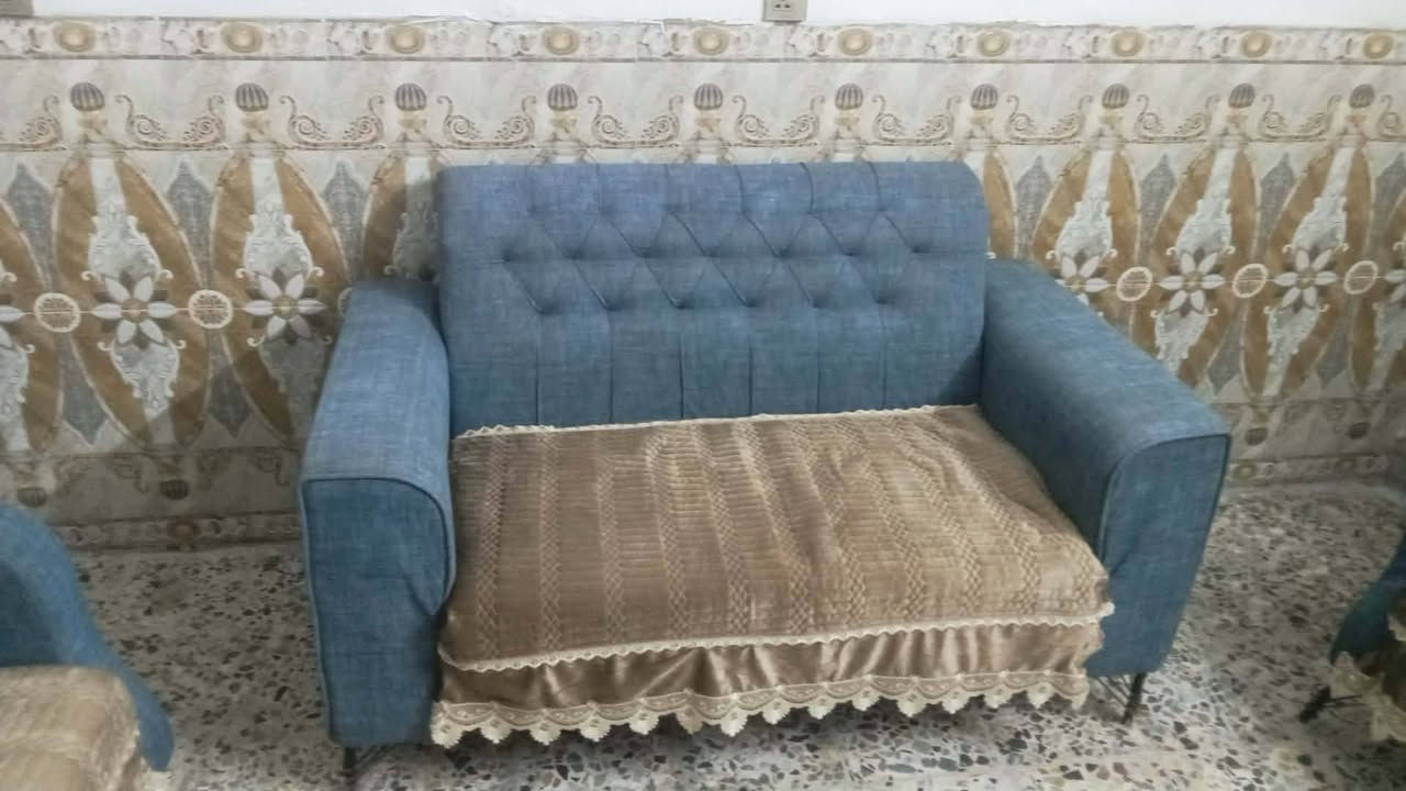 تخم عشر مقاعد بيه ضرر بسيط/ بغداد الحسينيه/ سعره 175 وبيه مجال
*********** واتساب
