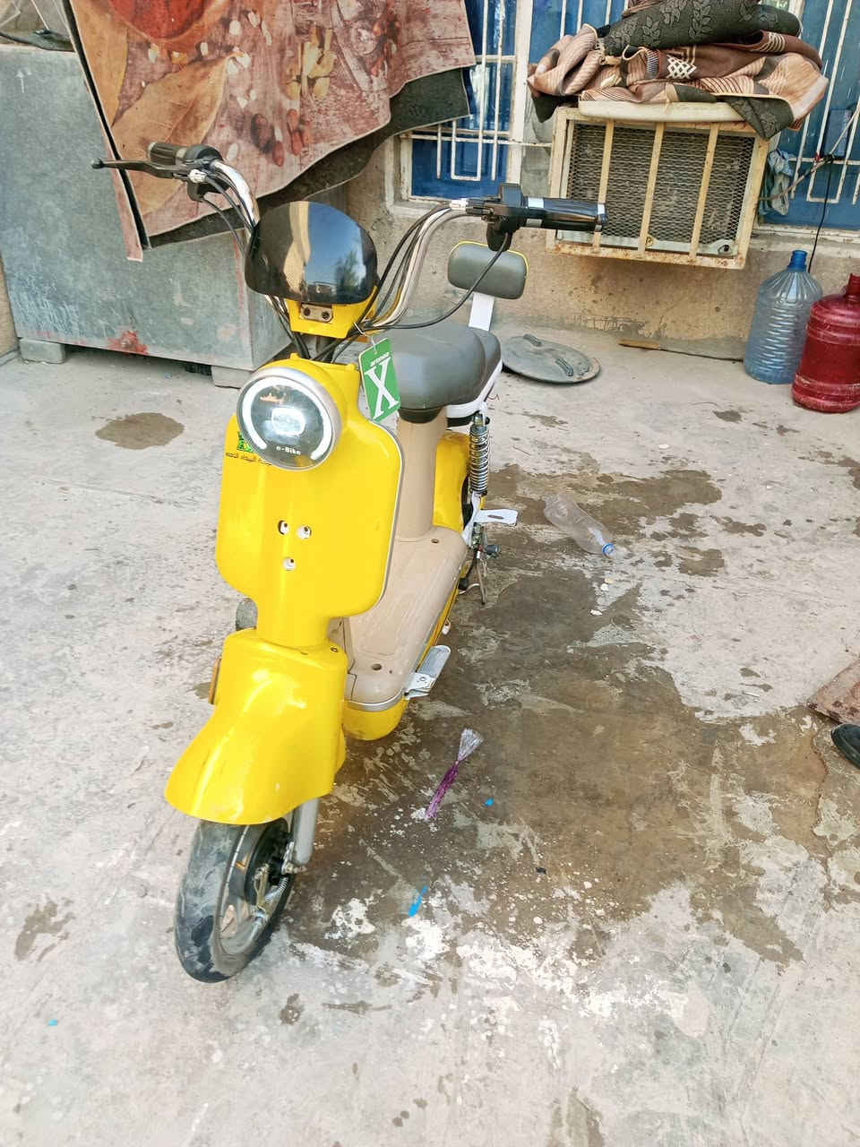 دراجه شحن حجم 14نضافه فول بصمه وسويج وكرت 3سرعات قفل تاير بلوتوث كلها شغاله سعر 250قفل مشتل شارع لمطبك ***********
