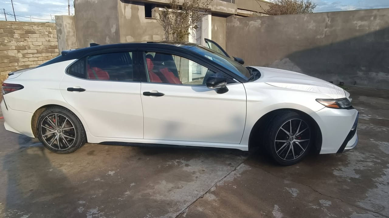 السلام وعليكم 
كامري موديل 2021فول مواصفات 
موصفات. 
✅بصمه
✅بانورامه
✅كشن كهرب 
✅هيتر كشن
✅تبريد قطعتين 
✅رادار حساسات امامي خلفي 
✅هاند بريك بصمه
✅داخل احمر بلادي 
✅تحكم ستيرن 
✅شاشه بلادي كامره.. بعد بي مواصفات 
.:بدون دواخل. بدون 
ايرباك: جاملغ خلفي وباب خلفي فقط
رقم اربيل. السياره 1-1. فئه.. XSE.. سعر 235بي مجال.  
***********.اسيا
***********.كورك. بي وتساب
