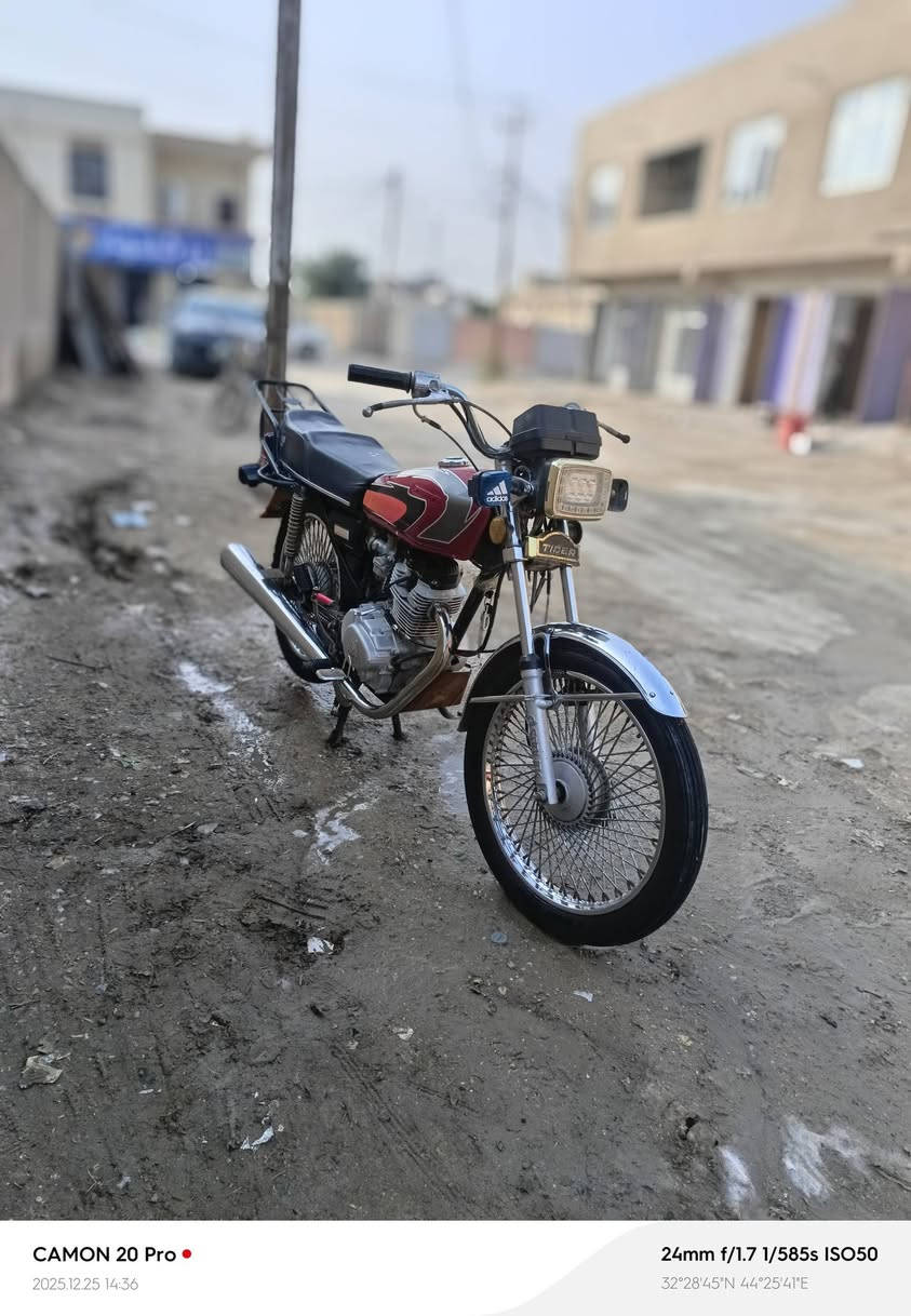 سلام عليكم دراجه تايكر موديل 20 اواق ستنساخ دراجه نضيفه بمعنا الكلمه بس بيها خيط تبخير هاذه عيبها الوحيد ومنا حيت شلعه ومعدل دراجه تخبل مكاني حله سعر 325 وبيها مجال بسيط حك الجيه


**إذا كنت صاحب هذا الإعلان وتريد حذفه لأي سبب، رجاءا أرسل رسالة إلى الدعم الفني**