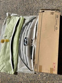 للبيع شباك هيونداي إلنترا موديل 2011–2013 (Elantra MD) شباك غير مستخدم...