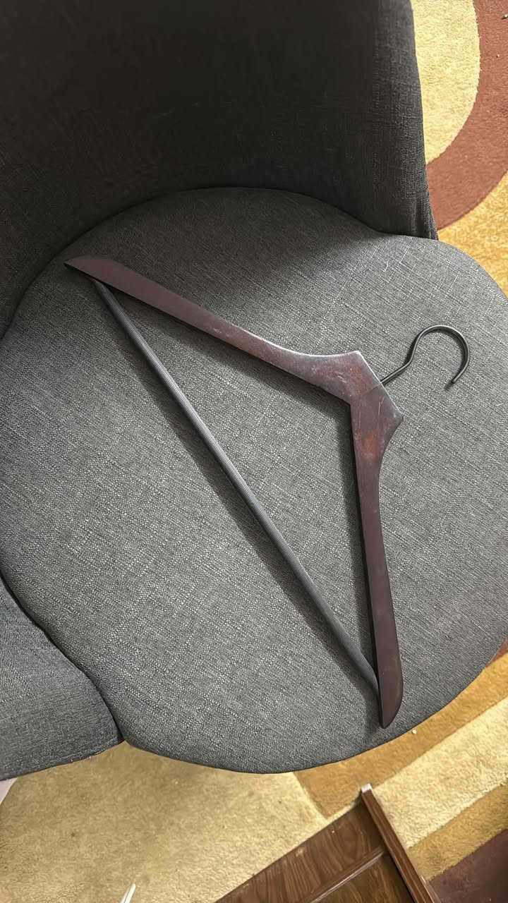 سلام عليكم حبايب تعاليك خشب
سعر 800 دينار 
***********
