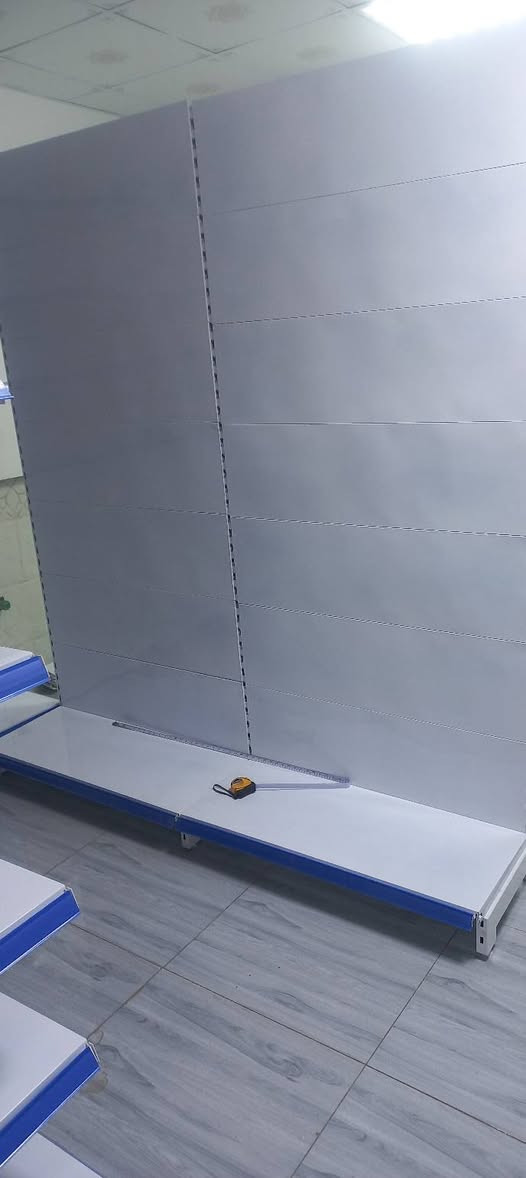 السلام عليكم من رخصة الادمن رفوف مستعملة شهر واحد  للبيع الاتصال على هذا الرقم ***********
