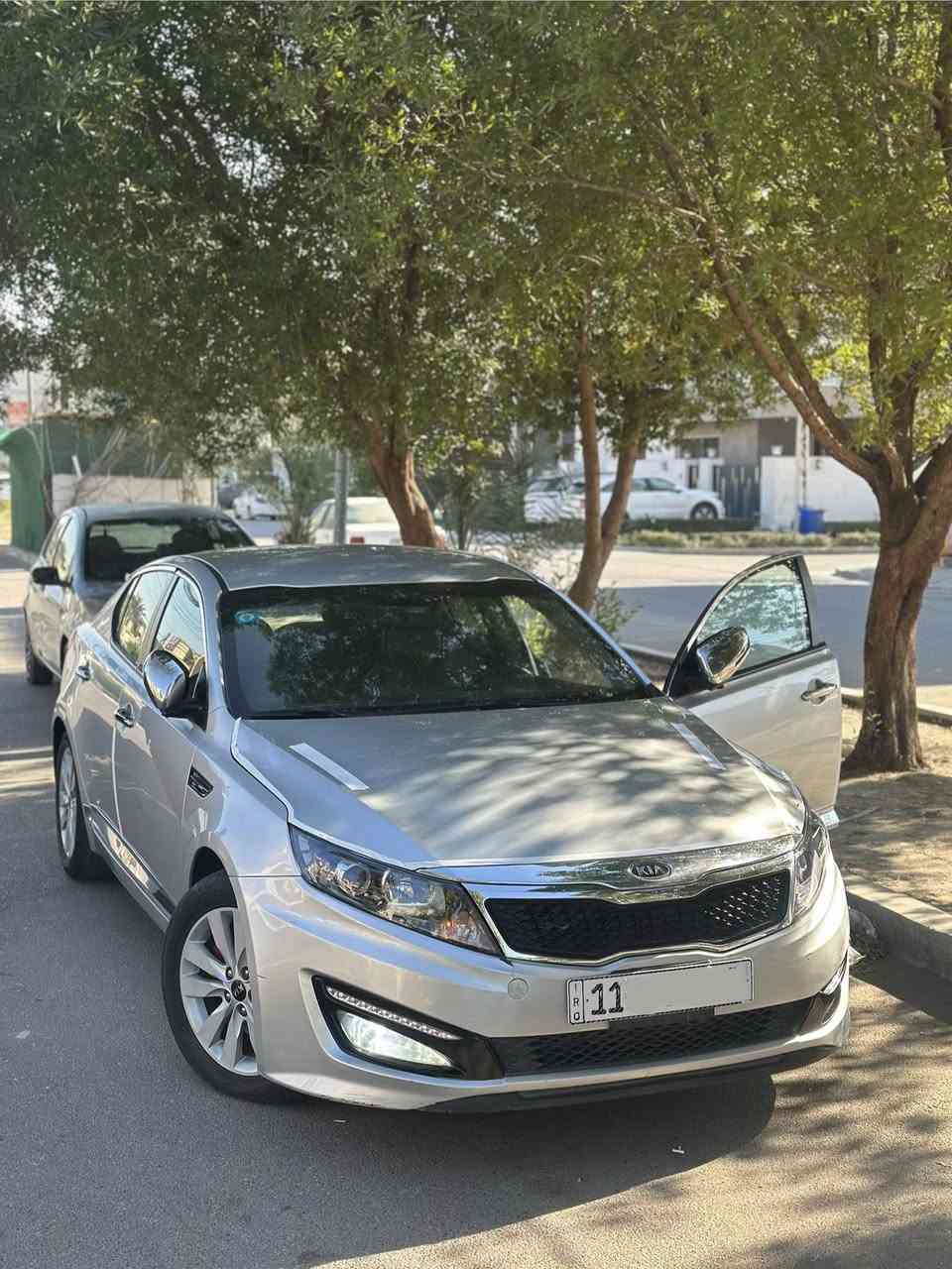 سلام عليكم
للبيع فقط كيا أوبتما 2012 رقم بغداد سنوية لل2030 بأسمي تحويل ثاني يوم 
بيهة صبغ 4 قطع شرط بدون دواخل مكفولة 
ماشية 82 الف حقييقي 
مكينة 2400 مكفولة ممفتوحة 
كير مكفول 
مواصفات النص فول 
تحكمات ستيرن  مثبت سرعة سنتر لوك نظام eco   مخارج Usb  داخل رصاصي اشاير بل مري 
تخم تاير جديد باتري جديد صدر امامي 90‎%‎ الخلفي 90‎%‎ 
تبريد ثلج + تدفئة شغالة 
مكاني بغداد حي الااعلام 
***********
سعرهة 109 وبيهة مجال حك الجية
