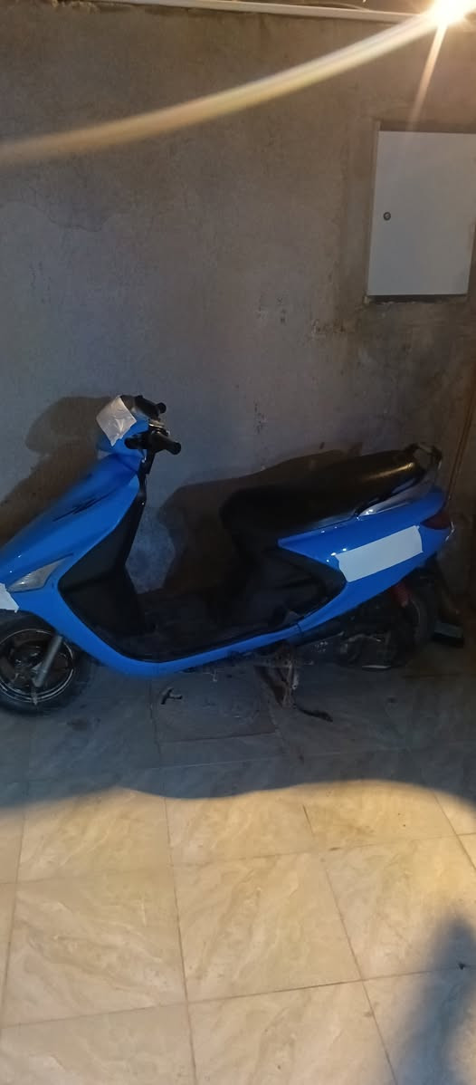 سلام عليكم من رخصه الادمن دراجه فراشه للبيع نضيفه كهربائيات كامله عوزه بس شخاطه وتشتغل سلف تخم تاير جديد سعر500 مكاني بصره حي الاصدقاء رقم. ***********
