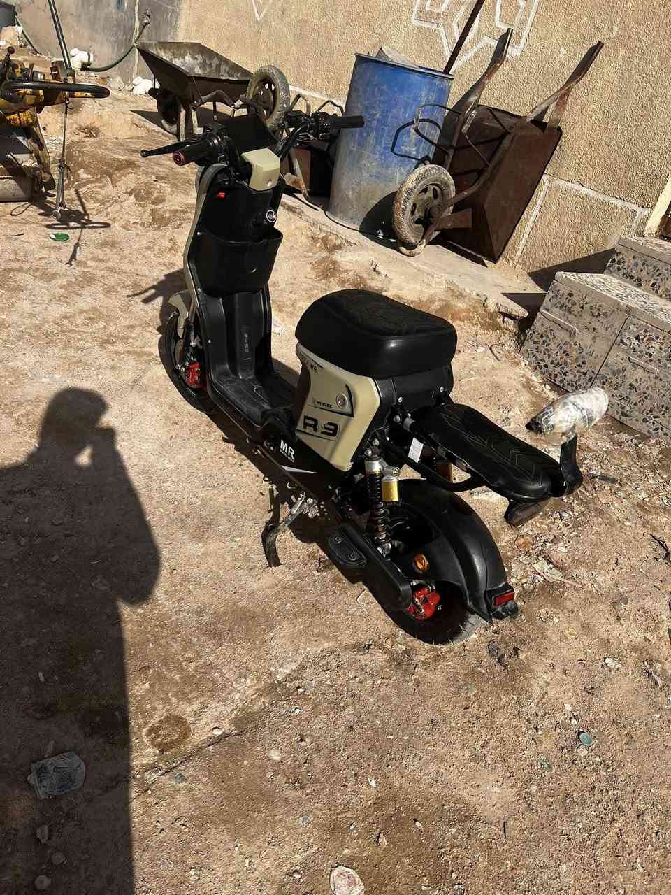 دراجة شحن مديل 24
النوع R9
مكانًالبصرةً الزبير
السعر 350😍
الرقم (***********)
واتساب ✅
