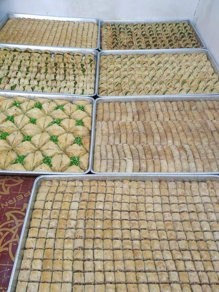 السلام عليكم خلف حلويات شغلي محافظات درجه اولى وعادي اللي يحتاج نتصل على الرقم***********
