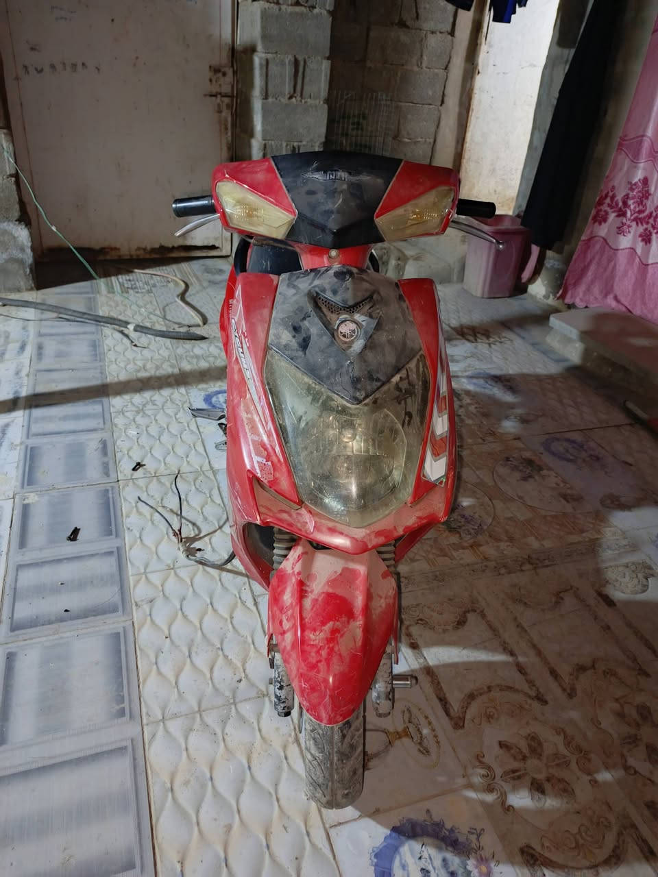 اسلام عليكم سكنس لد نثيه للبيع الدراجه متروكه فتره الدراجع تشتغل بس عوزه باتري جديد يلا تشتغل يعني ابيعلك طافيه الدراجه تحوير محرك ماكس ياباني بوشه 55شلع وا معدل فول الدراجه ما بيه تبخير السعر 250مستعجل على بيعته معتاز فلوس مكاني. كوت شارع النفط متواجد خاص وا واتس ***********
