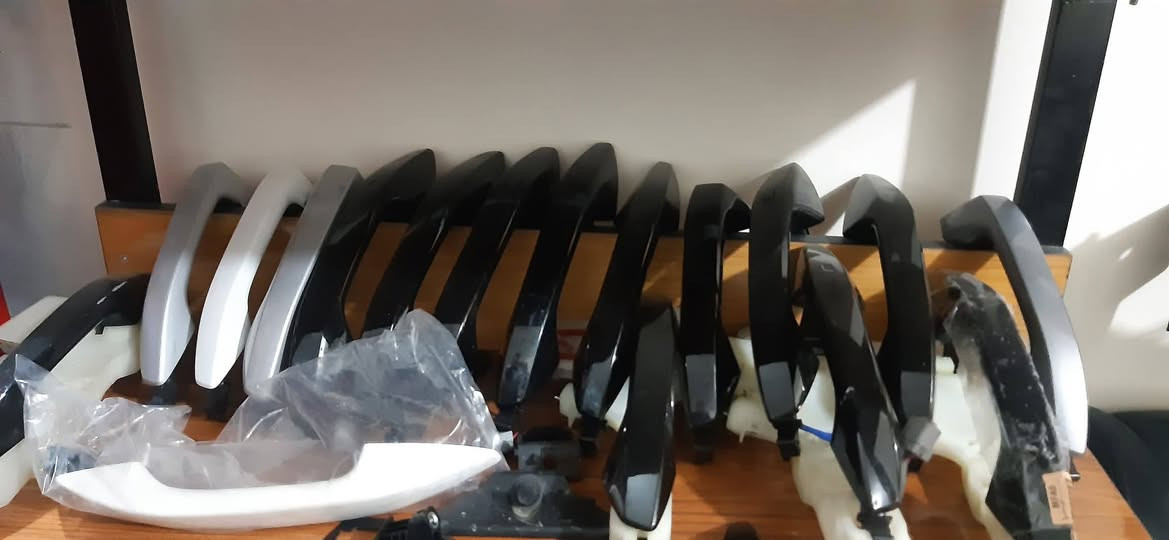 أدوات كيا سبورتج ٢٣و٢٤و٢٥ للاستفسار الاتصال على الرقم بي واتساب العنوان زيونه متواجد ليل نهار ***********
