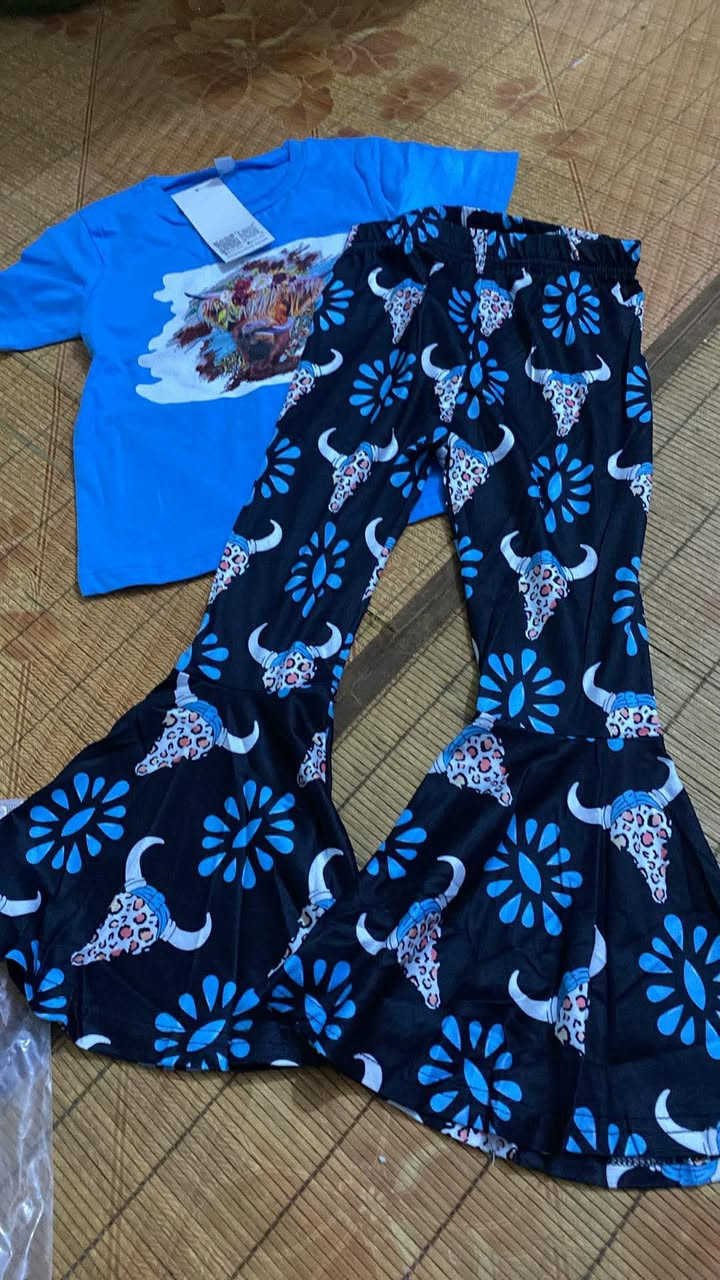 ملابس العيد
هذا الجمال كله على 5 _6 الالف 😍😍💗


**إذا كنت صاحب هذا الإعلان وتريد حذفه لأي سبب، رجاءا أرسل رسالة إلى الدعم الفني**