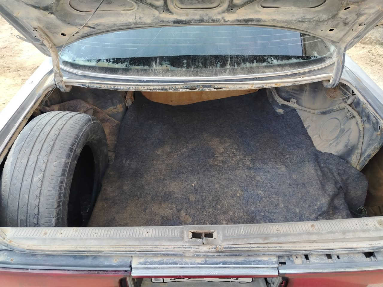 سلام عليكم مارك كصيف للبيع موديل ٩١ رقم واصط ألماني مشروع وطني اليف سنويه منتهي راعيه موجود مكينه ٢٥٠٠ بيه بكن كير بل كارتون كهربائيات كله شغال تخم تاير ويلكب جديد حداديه جديده مشط جديد سياره مكفول كص ونقل جثه وضربه وكلبه سياره حلو ومرتبه مال عيشه والله السعره ١٩ وبيه مجال الله شاهد جوه سوك  بيع مستعجل مكاني البصره الزبير  وهاذ رقمي ***********وانه خادم سياره مابيه خياس
