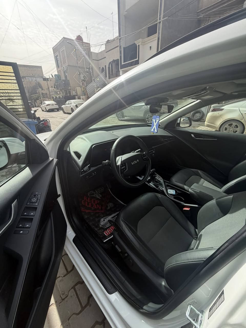 سلام عليكم كيا نيرو هايبرد فول مواصفات موديل 2023ماشية 19 الف ميل تورنك وارد أمريكي حادثها دعامية خلفية مصلحة بدون تبديل وتكحيل وبدون ايرباك السعر 165 وبيها مجال مكان بغداد الاعظمية رقم ***********
